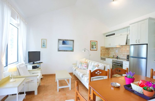 Katsimatika Villa | Experience Paxos at Petros Villa in Yioliskari Beach, Sea Views, WiFi
