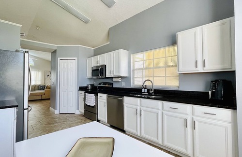 Kissimmee House | Experience the Magic of Disney at Our Stunning Vacation home in Kissimmee!