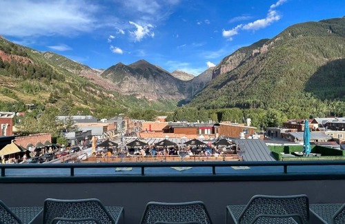 Telluride Condo | Experience "The RoofTop", a Super Cool Penthouse, inspiring views, huge deck!