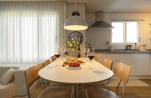 Sindangil-tong Apartment | Experience the vibrant city of Seoul in style at o-nol.