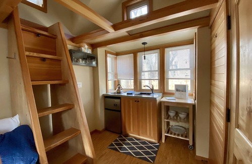 Lyons Resort | Experience Tiny Living at Blue Spruce – Peaceful Retreat Near RMNP & Lyons