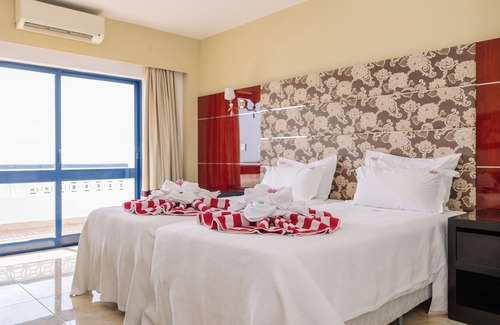 Oura Hotel | Explore Albufeira Marina! Four Spacious 1BR with Full Kitchens, Ocean View!