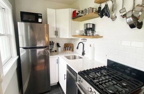 Mount Adams Condo | Explore Downtown and Mount Adams with River Views