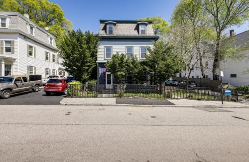 Worcester Apartment | Explore Dtwn, Parks and Colleges Cozy Worcester Apt
