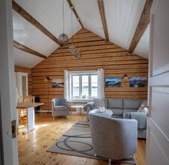 Moskenes House | Explorers Cabin Lofoten Edge