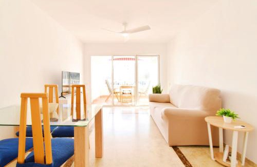 Ciudad Universitaria Apartment | Expoholidays - Centro Almerimar Puerto Deportivo
