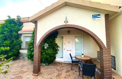 Balanegra House | Expoholidays Vistas al mar - A pie de playa