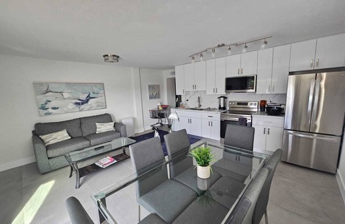 Mid Beach Condo | Exquisite 2 Bedroom 2 Bath Steps to the Beach!