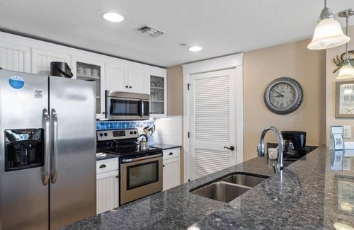 Baytowne Wharf Condo | Exquisite 2BR/2BA With Best Fireworks View In Baytowne