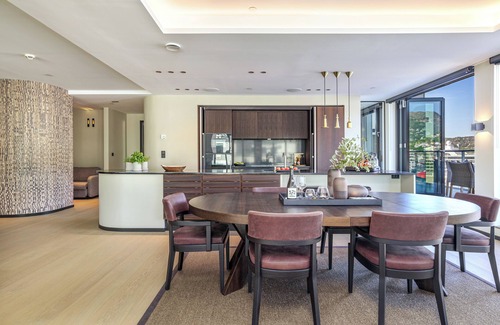 Bergen City Centre Apartment | Exquisite 2br. apt., impeccable standard, panoramic views of Bergen harbor.