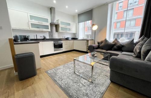 City Centre Glasgow Apartment | Exquisite 2BR Flat near Central Train Station