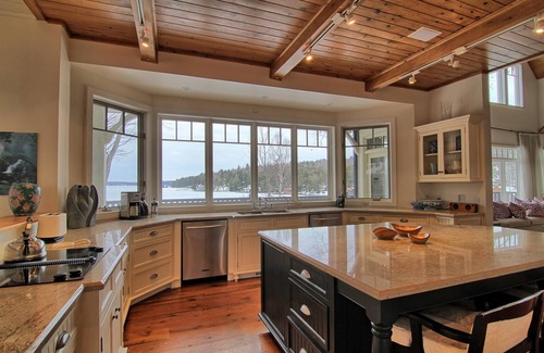 Seguin Cottage | Exquisite 5 Bdrm 4 Bath Cottage with Boathouse and Professional Gym! SW Views!