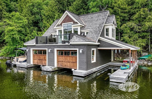 Seguin Cottage | Exquisite 5 Bdrm 4 Bath Cottage with Boathouse and Professional Gym! SW Views!