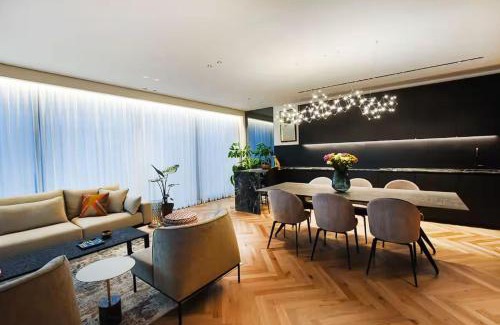 Kerem HaTeimanim House | Exquisite Apartment Steps from Beach !