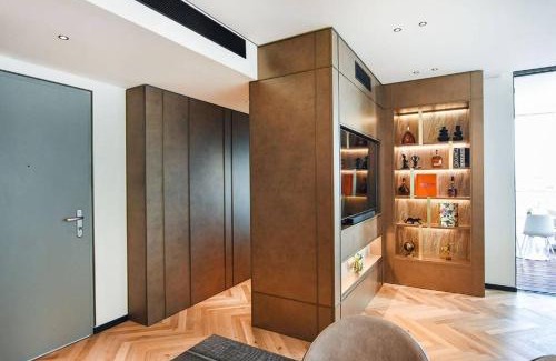 Kerem HaTeimanim House | Exquisite Apartment Steps from Beach !