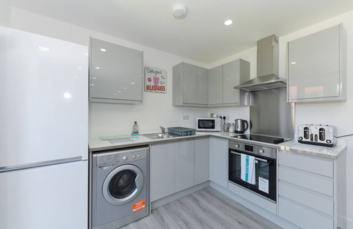 Gedling Apartment | Exquisite Contemporary 2bd Home, Low Carbon, Prkng