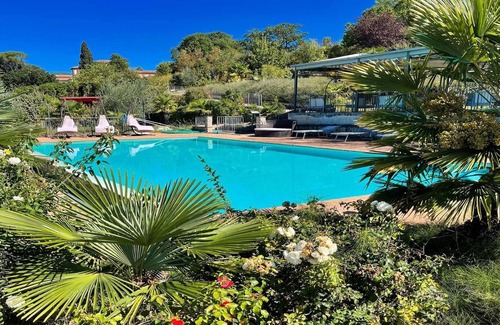 Spoleto Villa | Exquisite Spoleto-poolside-sleeps-20/pool, Jacuzzi, Gardens - fabulous views