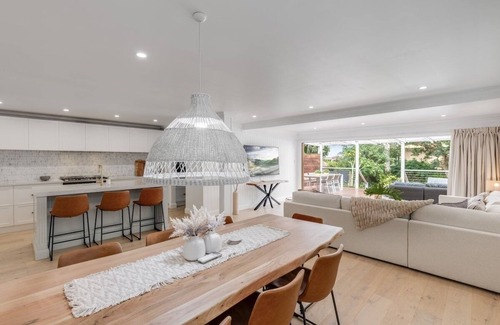 East Toowoomba House | Exquisite, Stunning & Central! CDB Fringe Cottage!