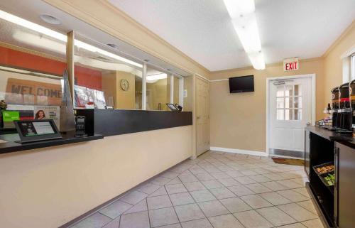 Germantown Hotel | Extended Stay America Suites Washington DC Germantown Town Center