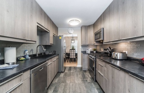 Schaumburg House | Extended Stay Hoffman Estates FHS Rental