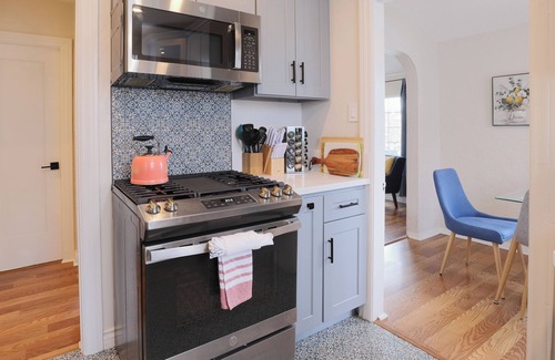 Sutter House | Extraordinaire Casa 2B1B KING beds