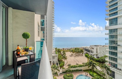 Hollywood South Central Beach Condo | Extraordinary beach condo with incredible view!