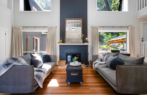 Bowral Apartment | Extraordinary Country Retreat with Beautiful Views