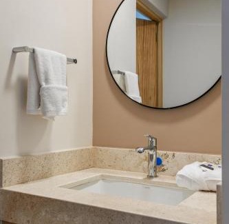 Downtown Queretaro Apartment | Ezequiel Montes By Homirent