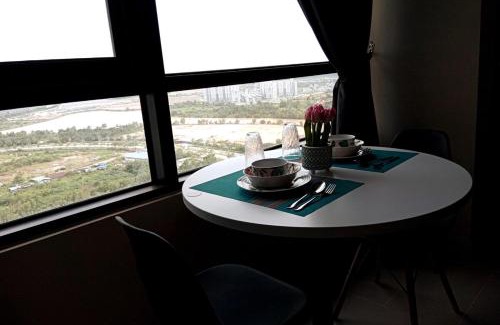 Cyberjaya Apartment | F1-22-07 Short Escape Home TAMARIND NETFLIX WIFI PARKING