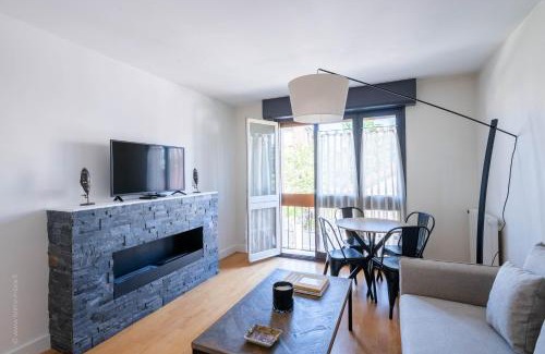 Enghien-les-Bains Apartment | F2 moderne - 15 min Paris - Parking privé