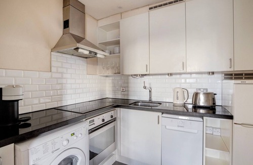 City of Westminster Apartment | Fab Paddington 1BR w/Open Plan, nr Oxford Street, by Blueground
