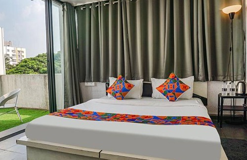 Baner Hotel | Fabexpress Cosmo Stays
