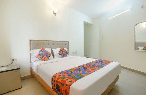 Nerul Hotel | FabExpress De Classio With Pool, Candolim