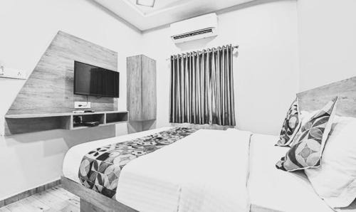 Ahmedabad Hotel | FabExpress Gokul Villa