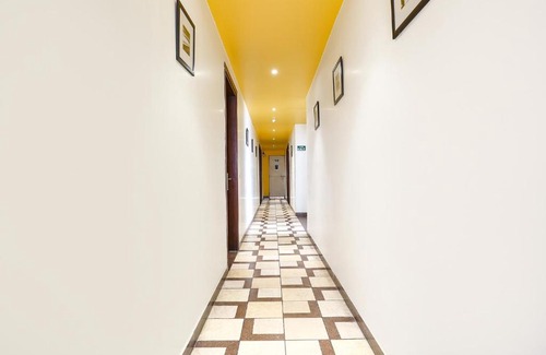 Delhi Hotel | FabExpress Marigold I