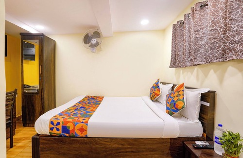 Goregaon West Hotel | Fabexpress Metro Galaxy Inn