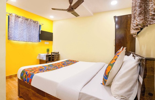 Goregaon West Hotel | Fabexpress Metro Galaxy Inn