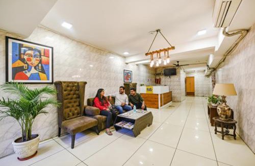 Delhi Hotel | FabExpress Santosh Residency