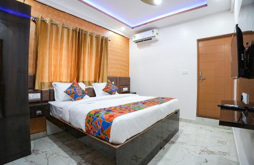 Bengaluru Hotel | FabHotel A White Pearl Suites - Yelahanka