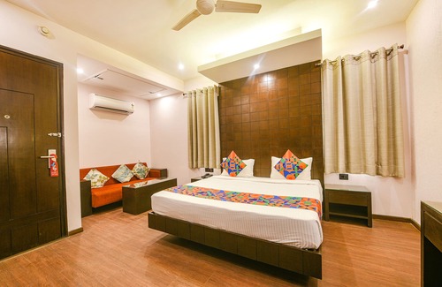 Kalkaji Hotel | FabHotel Aashraye