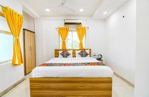 Ballygunge Hotel | FabHotel Grand Hazra Inn - Nr Ballygunge Station