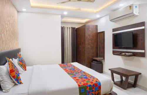 Bhopal Hotel | FabHotel Jalsa DLX