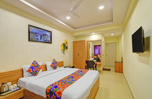 Secunderabad Hotel | FabHotel Metro