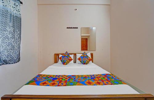 Tirupur Hotel | FabHotel Praneeth Residency