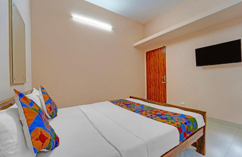 Tirupur Hotel | FabHotel Praneeth Residency
