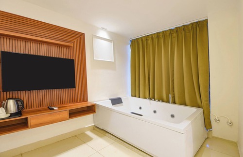 Delhi Hotel | FabHotel Prime Shahdara