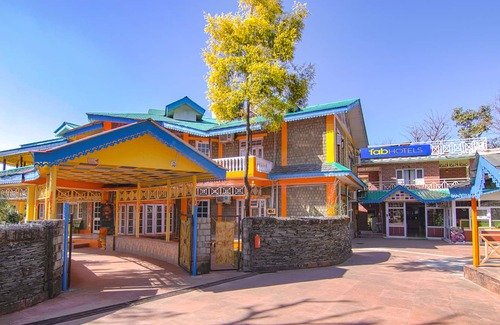 Chachian Hotel | Fabhotel Royal Green Buds