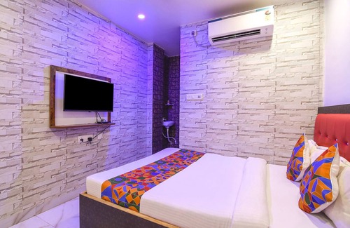 Kolkata Hotel | FabHotel Srideep