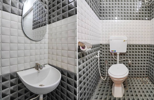 Yelahanka Hotel | Fabhotel Srinidhi Comfort