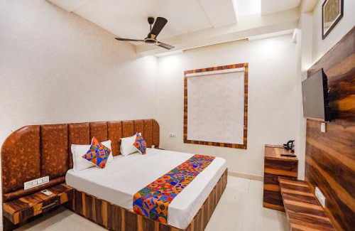 Kanpur Hotel | FabHotel TS Inn